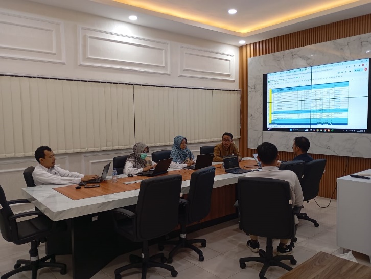 Penilaian reviewer internal dengan Pusat Penelitian dan Pengabdian Masyarakat (P3M) Politeknik Negeri Cilacap